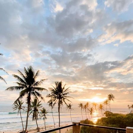 Funky Sol - Sunset Rooftop Bar, Hotel & Restaurant Weligama Ngoại thất bức ảnh