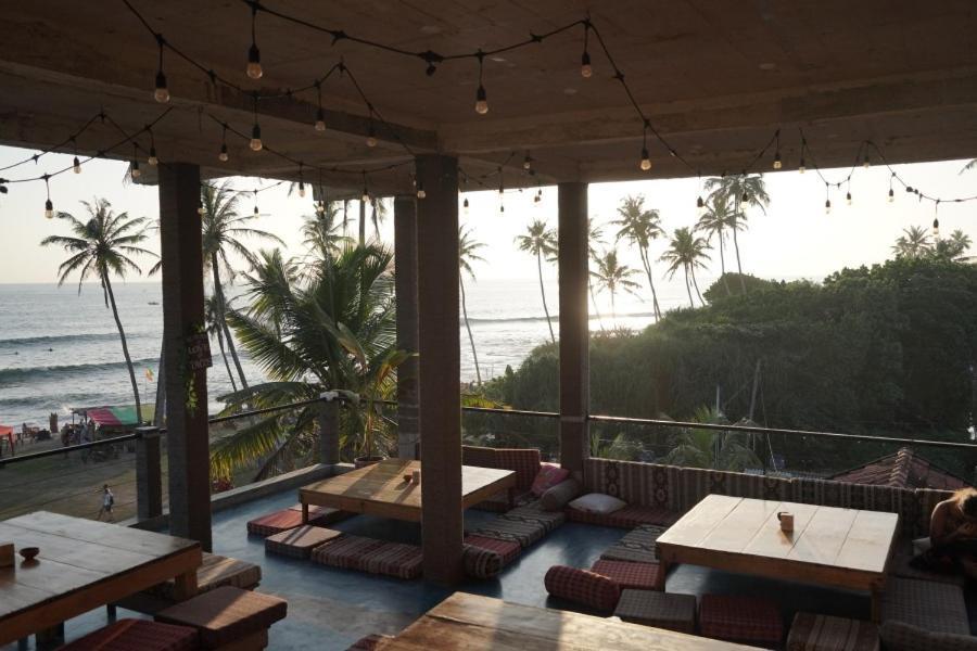 Funky Sol - Sunset Rooftop Bar, Hotel & Restaurant Weligama Ngoại thất bức ảnh